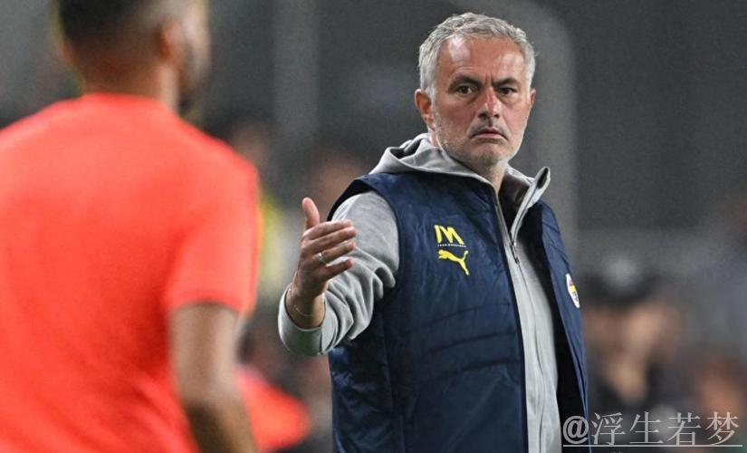 86分钟遭绝平！穆里尼奥幸运晋级：凭借多1个净胜球和最后1名进入附加赛